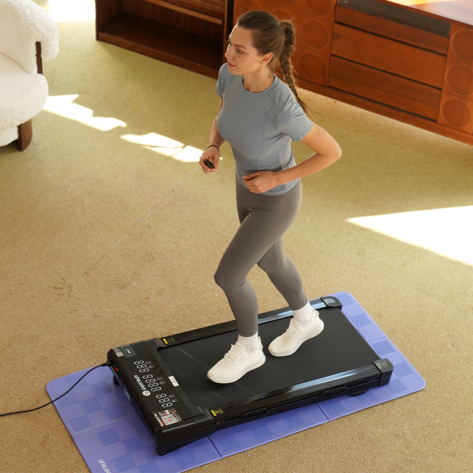 DeerRun Z10 Upgrade Full-screen Smart Walking Pad Treadmill with remote control 12% Auto Incline - Black, More Light