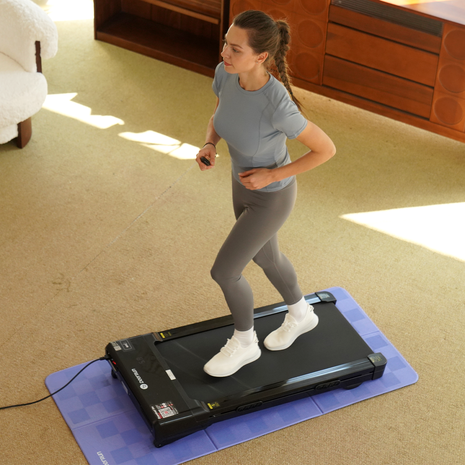 DeerRun Z10 12% Auto Incline Smart Walking Pad Treadmill with remote control